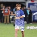 久保建英、福原遥との結婚発表後初の試合はスタメン　「おめでとう」スタジアム祝福ムード　前戦から５人変更　２年半ぶり４バックでスタートか…ニュージーランド戦