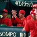 【広島】新井監督、工藤泰己と赤木晴哉の新人リレーに「来年ひとまわり大きくなって」／一問一答