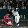 阪神・梅野「忘れられない一日に」７・２４以来安打＆同期岩貞と最後のコンビ　天国の横田さんに「上を向いて報告」