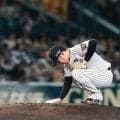 阪神・西勇　マウンド上で最後のルーティン「僕はやり切りました」有終０封　矢野燿大氏から花束に涙こらえきれず