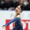 フィギュア三原舞依さんが真紅ワンピースでリトルミイ気分　神戸ポートタワーのアンバサダー就任