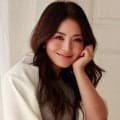 菊池雄星の妻、瑠美さんがボディーラインくっきり白ワンピで息子を見守る