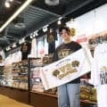 阪神のリーグ優勝記念グッズの販売が球場付近のチームショップでスタート　１１、１２日は事前抽選制で入場規制も