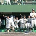 崇徳が１４年ぶり秋王者！１０年ぶり広陵撃破　藤本監督「歴史を変えよう」で団結　前日１０回１５０球完投の西が締めた