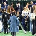 ドジャース奥さま会　２６人が豪華シャンデリアの下で壮観集合写真　前日２２人から４人増　上下ジャージーのラフな奥さまも　地区シリーズから連日投稿