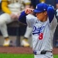 山本由伸の「出血を止めないと…」　なぜ3回途中で降板…ロバーツ監督が試合中に“激白”
