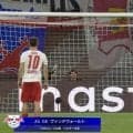 足で「止めた！」欧州CLで衝撃のPKストップ ベルギー代表GKの神“足”セーブに「よく右足を」実況アナ絶叫→脱帽