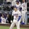 ３出塁の大谷翔平　左膝の不安抱えながら全力疾走忘れず　八回にスミスの右飛で一塁からホームへ　落球想定のワンシーン　ロバーツ監督「何とか勢いを生み出す方法を」