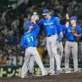 助っ人の行動に日本人感激「こんなに敬意を…」　試合前の佇まいに注目「おふたりとも神すぎ」