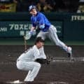 阪神・高橋遥人　痛恨被弾に座り込む　０－０の八回に悪夢、牧に左翼席へ運ばれる　一球に泣く
