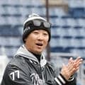 「送別会？」ロッテ退団の西岡剛氏が感謝　山口航輝、藤原恭大、西川史礁らとの集合写真公開