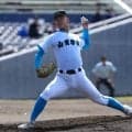 【高校野球】山梨学院が山村学園に競り勝ち準々決勝へ　１年生の倉田雄星が２打点の活躍