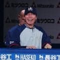 高津臣吾氏のギャルピース、高橋奎二がホワイトソックス、ツッコミどころ満載のゴルフショット