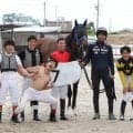【笠松競馬】筒井勇介騎手が４Ｒで地方通算１６００勝を達成　１万３３８３戦目で到達