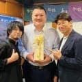 元勢の春日山親方が土俵の内外で奮闘中　三浦大輔氏とアンダーグラフ真戸原から40歳祝福受ける