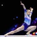 【体操】女子の平均台　岡村真は８位で涙　中盤で落下し、得点を伸ばせず　世界選手権種目別決勝
