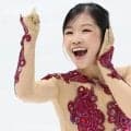 中井亜美に引き継がれた役割「カオリの自撮りは」満面笑みの全員集合写真「なんか感動して泣けてくる」「彼女がステップアップ」「かわいーー」世界が反響