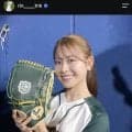 【女子ゴルフ】「アイドルか、女優さんですか？」　人気プロ・吉田鈴が始球式の写真公開「練習では上手くいってたのに」