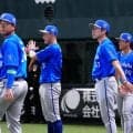 【DeNA】相川監督「まだ終わっていない」ソフトバンクに王手かけられる　東克樹は「十分に…」