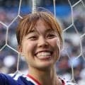 なでしこ谷川萌々子、バロンドール授賞式で白のスーツ姿、ハリー・ケインとも談笑