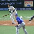 【DeNA】井上朋也のダインビング届かず…トレード相手の山本祐大が同点の適時三塁打