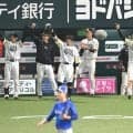 ソフトバンクが２年連続日本一！史上８度目の４戦４勝で１３度目の頂点！小久保監督が９度宙を舞う　ＭＶＰは正木　ＤｅＮＡに２年前の雪辱