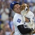 大谷翔平、愛犬デコピンの写真を大量公開　ビチャビチャ→つぶらな瞳…オフの一幕