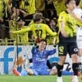 浦和・西川周作　笑顔なきＪ１最多出場達成　悪夢の４失点大敗に「“まだまだ”と神様に言われてるのかな」プロ２２年目も通過点