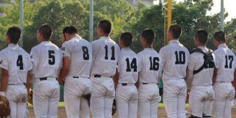 鋭いスイングの秘密は10種のバット…大阪“公立の雄”大冠が東海大仰星破る