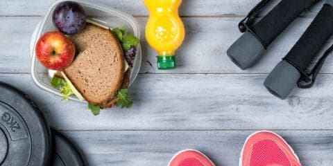 瞬発力と持久力を養うのに必要な栄養素とは？【スポーツと栄養素の意外な関係（前編）】