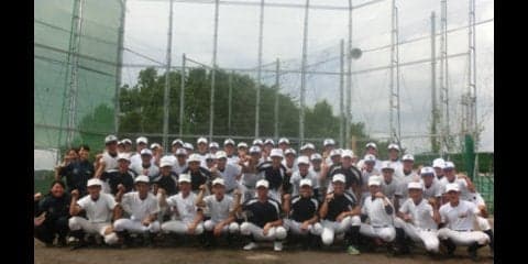 同級生はアイドル、副主将は女子。異色の高校野球部・大阪学芸とは？