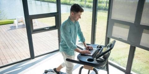 仕事をしながら運動できるデスク付きルームランナー＆バイク「チッタ」シリーズ発売