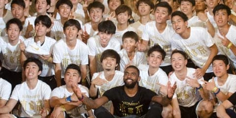 カイリー・アービング初来日…NBAのスーパースターが日本のプレイヤーと交流