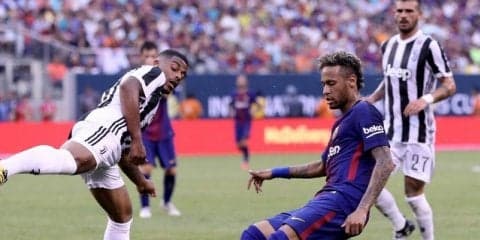 渦中のネイマールが驚異的なゴール、ユベントスのDFを切り裂く