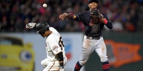 若きGG賞遊撃手、猛ダッシュ→素手捕球→一塁送球の美技「ビスケルの再来」