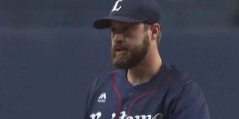 中継ぎのスペシャリストが躍動　西武シュリッター、パ史上初の快挙なるか