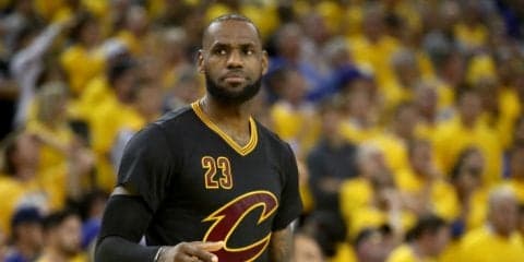 ローズの加入に大興奮のレブロン、「やってやろうぜ!」とTweetするとともに早くも合同練習を開始