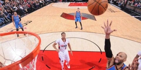 タージ・ギブソン、母親が銃殺された3歳の子供のため2万ドルを寄付