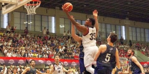 格上のウルグアイを相手に奮闘するも惜敗した新生日本代表の初戦、新指揮官は「こういう試合がプラスになる」と前を向く