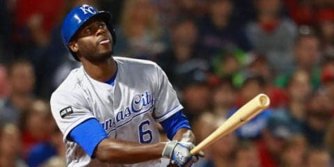 “史上最短飛距離”の本塁打が誕生!?　メジャー最古の球場で92メートル弾