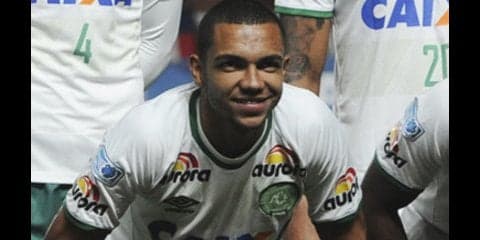 涙が止まらない…。シャペコエンセ、悲劇のストライカーに長男が誕生