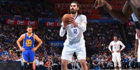 コーチの鉄拳でフリースロー成功率が改善、スティーブン・アダムズの仰天練習法