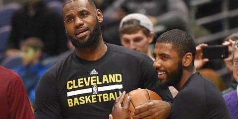 トレード希望のカイリー・アービングに対し、地元テレビ局が退団を促すCMを制作