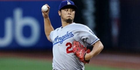 ダルビッシュが移籍後初勝利、期待に応える7回無失点