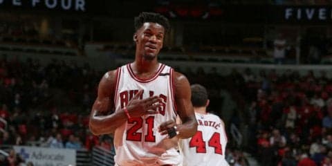 ウルブズにトレードされたジミー・バトラー、古巣ブルズのスタッフに寿司をご馳走