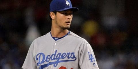 ダルビッシュ球団史上2人目快挙、ド軍デビュー2戦連続2桁K記録で8勝目