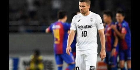 本人イライラ、仲間はビクビク。神戸が迷走するポドルスキの使いみち