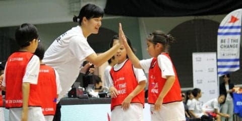 アジアカップ優勝メンバーが講師を務める『バスケットボールアカデミー』を実施、大﨑佑圭は「今の子はうまい！」と称賛