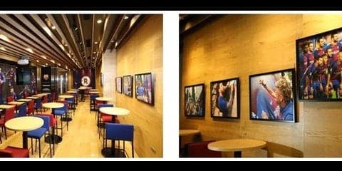 オフィシャル映像を楽しめる「楽天カフェ渋谷 FCバルセロナフロア」8/19オープン