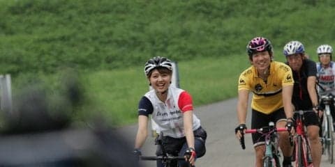 さいたまクリテリウム広報部長の松元絵里花、ロードバイク初体験…現場からインスタ投稿